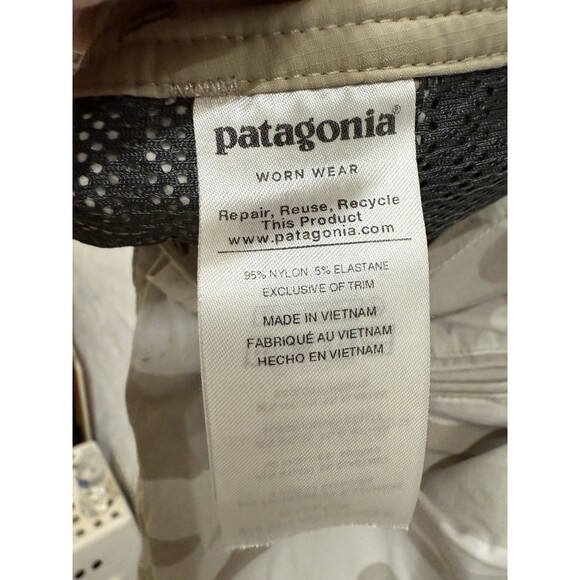 Patagonia Stretch Wavefarer  Patterned Shorts Men's Size 38 khaki/sand - Picture 7 of 9